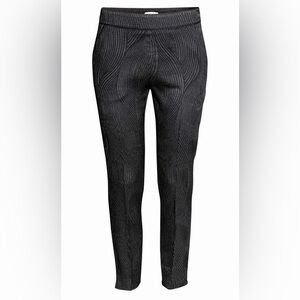 (A3) H&M Black Textured Woven Stretch Ankle Slacks Dress Pants Size 10 Excellent